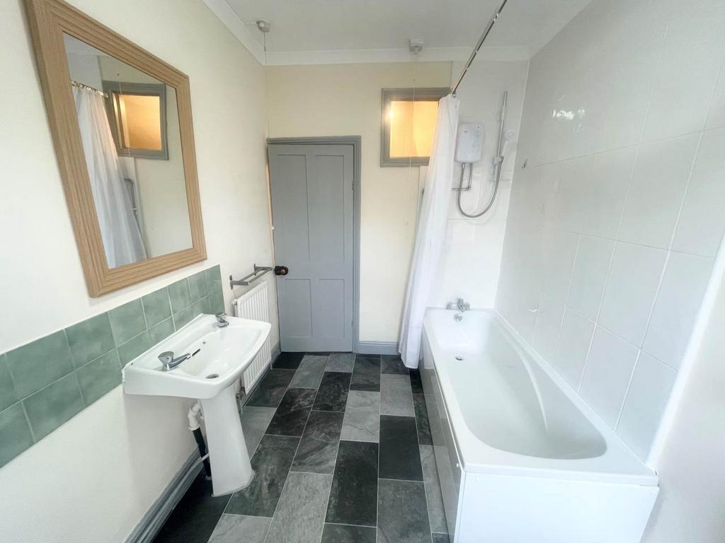 Bathroom (2)