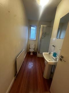 2 bedroom flat to rent, Burley Road, Leeds, LS3 1JP