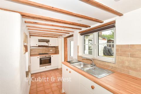 undefined, High Street, Billingshurst RH14