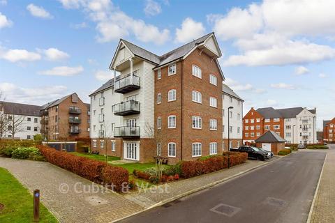 1 bedroom flat for sale, Arundale Walk, Horsham, West Sussex