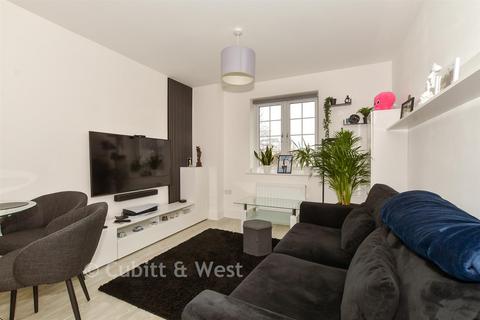 1 bedroom flat for sale, Arundale Walk, Horsham, West Sussex
