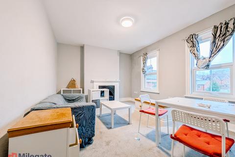 3 bedroom flat to rent, The Grove, Reading RG1