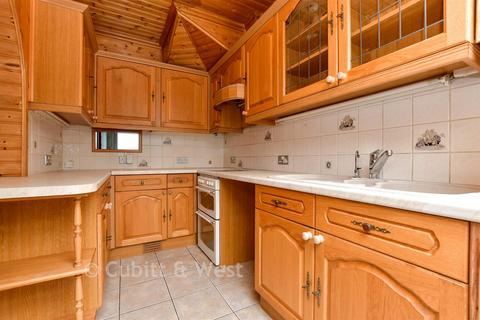 3 bedroom end of terrace house for sale, Manor Road, Mitcham CR4