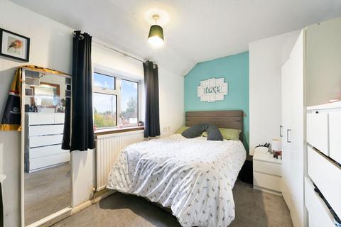 undefined, Ruthen Close, Epsom KT18