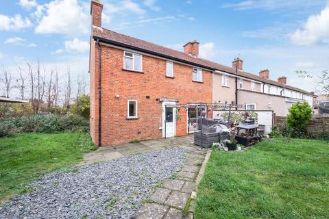 3 bedroom end of terrace house for sale, Ruthen Close, Epsom KT18
