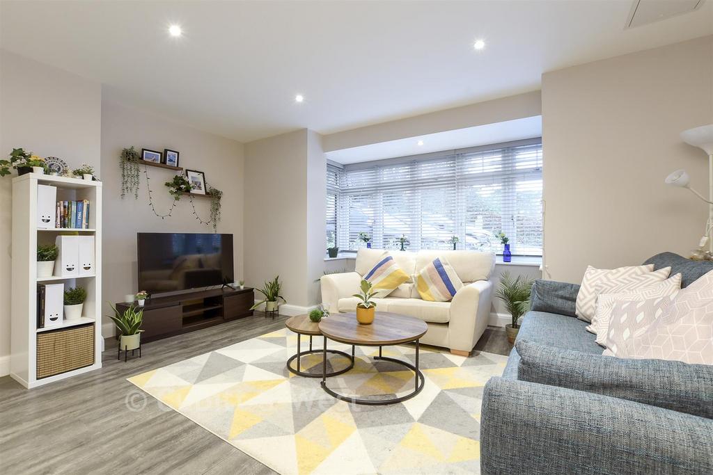 Kitchen Lounge/Dining Room