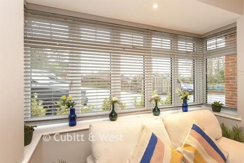 2 bedroom ground floor flat for sale, 55 Tupwood Lane, Caterham CR3