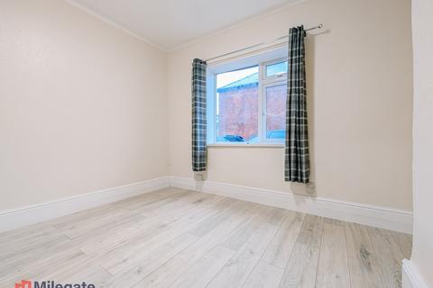 2 bedroom flat to rent, The Grove, Reading RG1