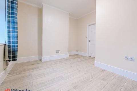 2 bedroom flat to rent, The Grove, Reading RG1