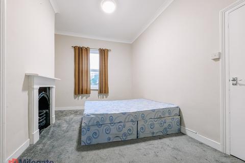 2 bedroom flat to rent, The Grove, Reading RG1