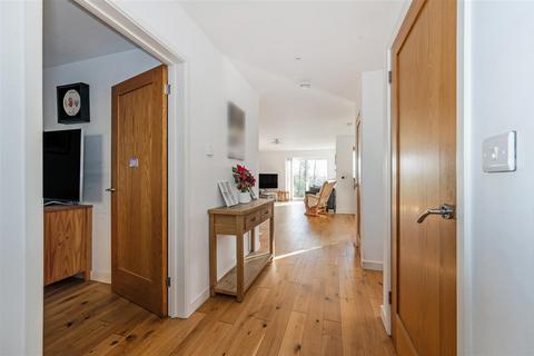 4 bedroom detached house for sale, Portsmouth Road, Horndean