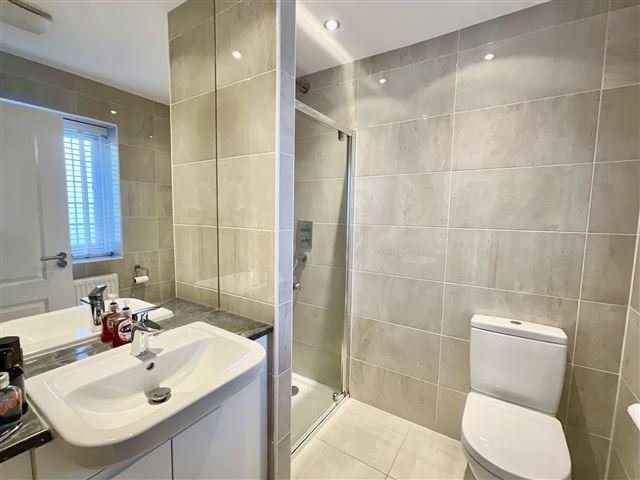 Master En-Suite