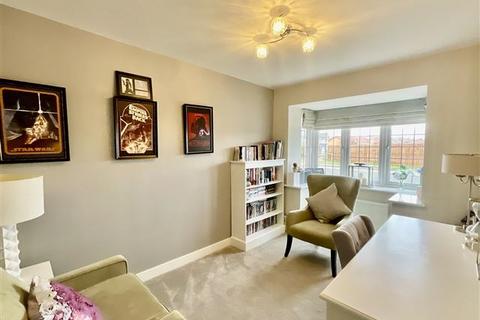4 bedroom detached house for sale, Harlequin Drive, Worksop, Nottinghamshire, S81 7SP