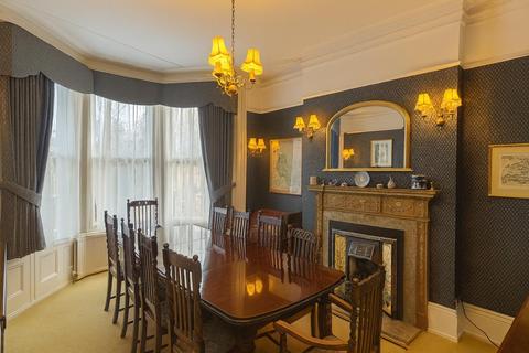5 bedroom detached house for sale, Watts Avenue, Rochester