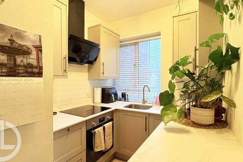 1 bedroom flat for sale, Norton Way North, Letchworth Garden City, SG6 1BH