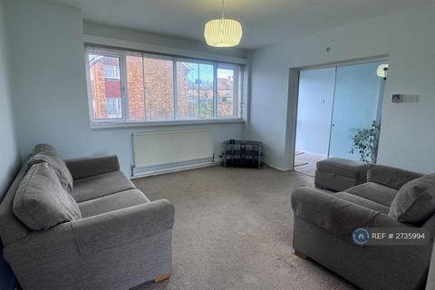 2 bedroom maisonette to rent, Stratton Close, London, TW3