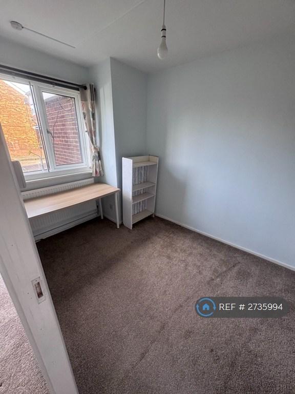 Small Bedroom 3