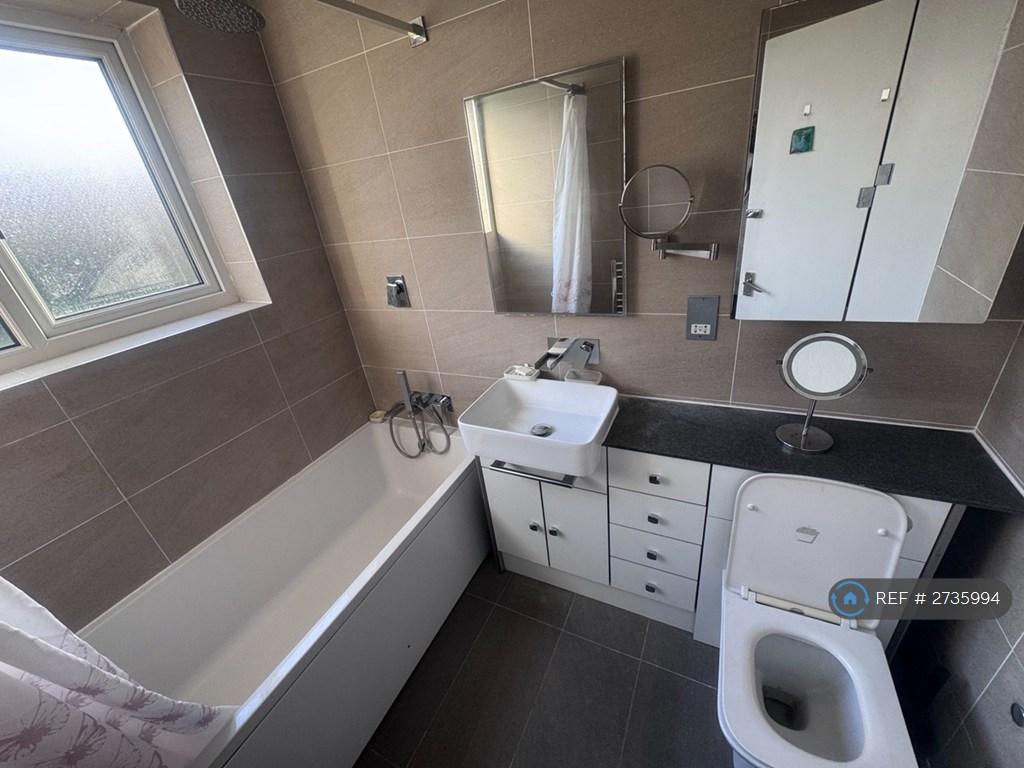 Bathroom 4