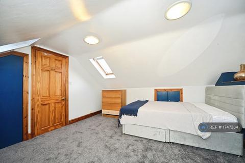 1 bedroom in a house share to rent, Oldstead Road, Bromley, BR1