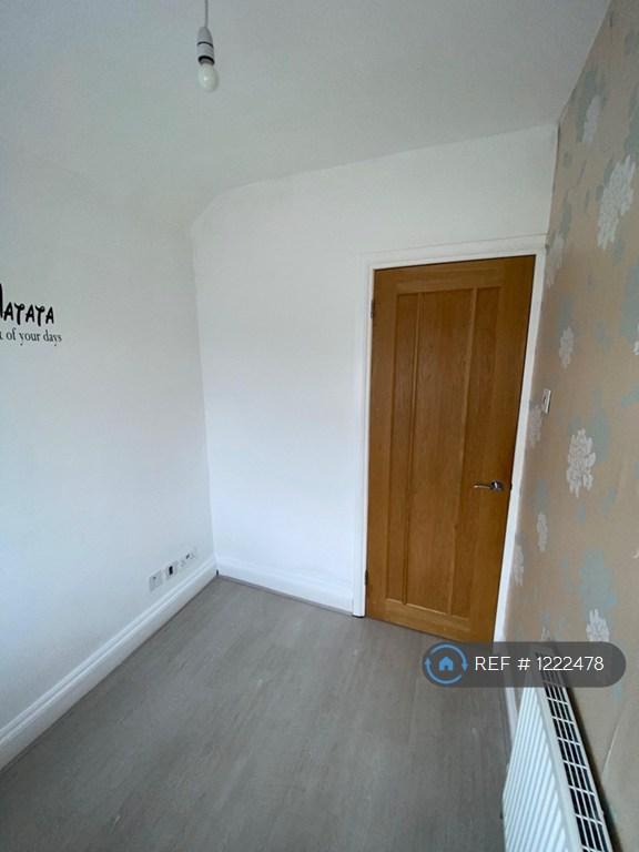 Bedroom 3 / Study
