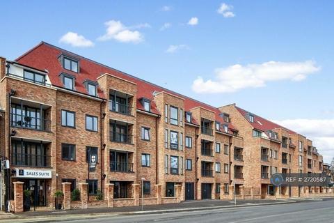 2 bedroom flat to rent, Burrell House, Watford, WD24