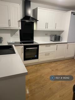 2 bedroom flat to rent, Harman Road, Enfield, EN1