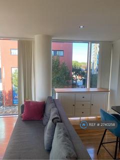 1 bedroom in a flat share to rent, Balearic Apartments, London, E16