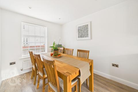4 bedroom detached house for sale, Burroughs Way, Wymondham