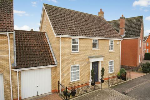 4 bedroom detached house for sale, Burroughs Way, Wymondham