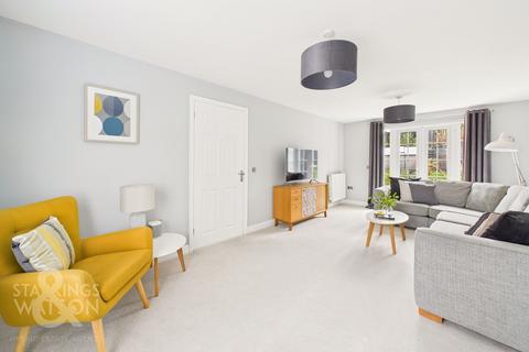 4 bedroom detached house for sale, Burroughs Way, Wymondham