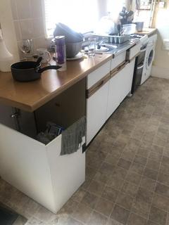 2 bedroom end of terrace house to rent, 15 Windermere Street