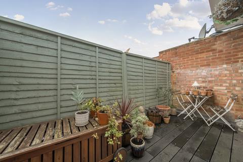 1 bedroom flat for sale, Bridges Road Mews, Wimbledon, London, SW19