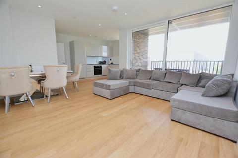 1 bedroom penthouse for sale, Plough Lane, London, SW17