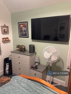 1 bedroom in a house share to rent, Manor Place, Wirral, CH62