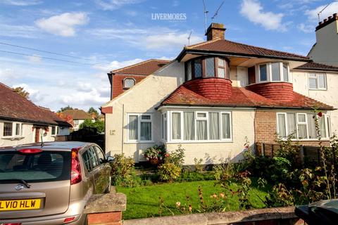 2 bedroom maisonette to rent, Windsor Drive, West Dartford, Kent
