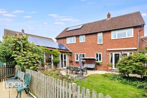 4 bedroom detached house for sale, The Cloisters, Braintree