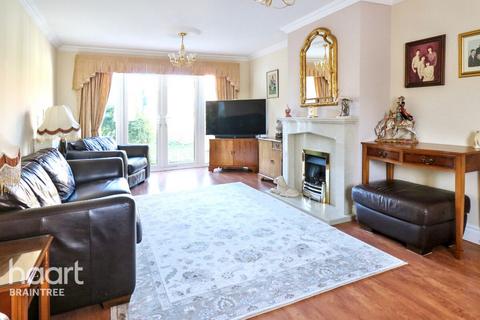 4 bedroom detached house for sale, The Cloisters, Braintree