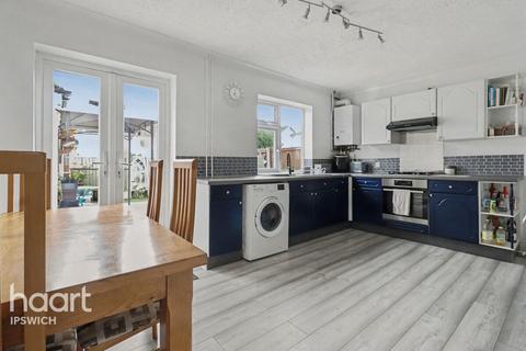 3 bedroom semi-detached house for sale, High View Road, Ipswich