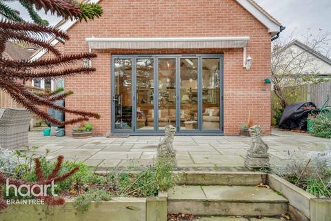 4 bedroom bungalow for sale, Clare Road, Braintree