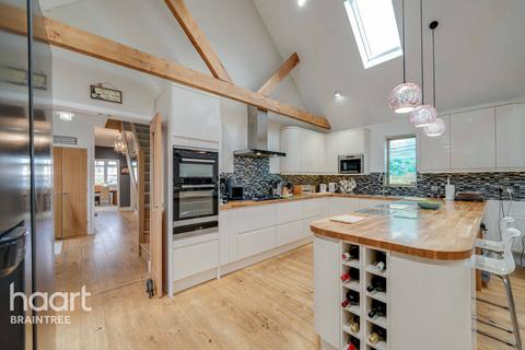 4 bedroom bungalow for sale, Clare Road, Braintree