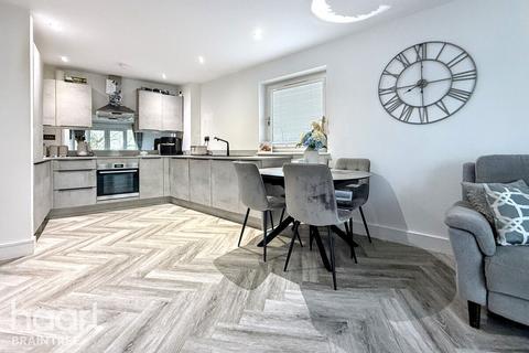 2 bedroom flat for sale, St Johns Avenue, Braintree