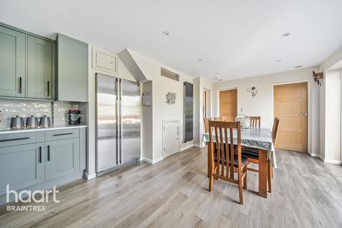 5 bedroom detached house for sale, Carrington Way, Braintree