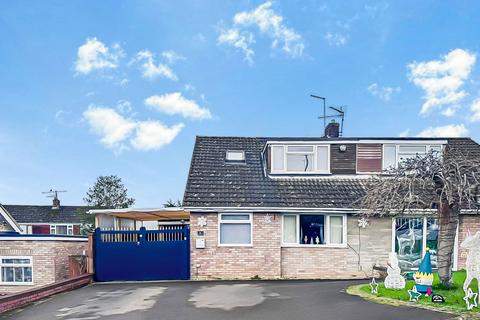 4 bedroom semi-detached house to rent, Nordown Road, Dursley GL11