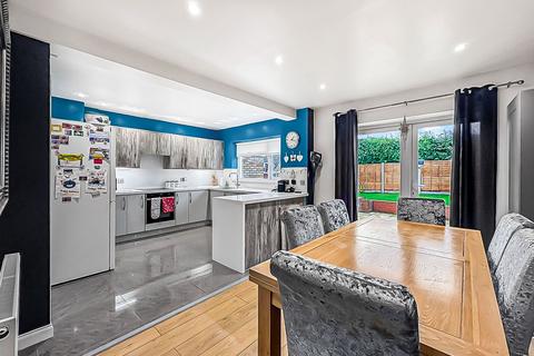 4 bedroom semi-detached house to rent, Nordown Road, Dursley GL11