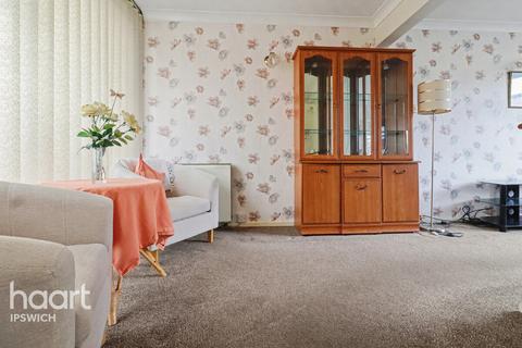 Hawthorn Drive, Ipswich