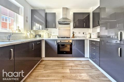 3 bedroom semi-detached house for sale, Stour Close, Dunmow