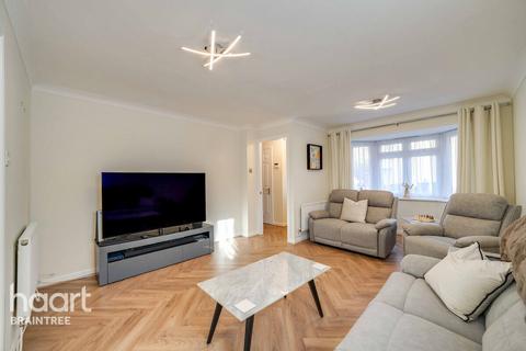 4 bedroom detached house for sale, Guinea Close, Braintree