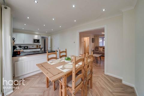 4 bedroom detached house for sale, Guinea Close, Braintree