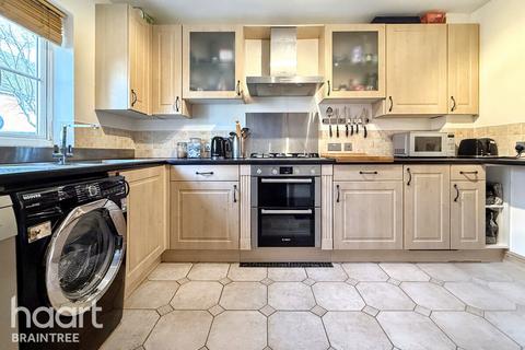 undefined, Osmond Close, Black Notley