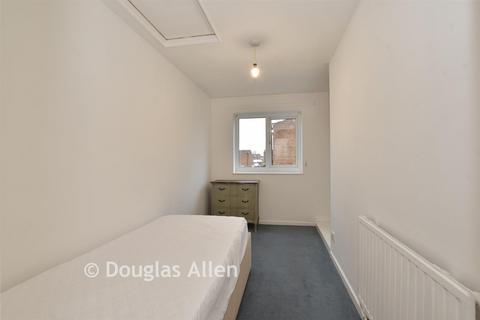 4 bedroom terraced house for sale, Hartford End, Basildon, Essex
